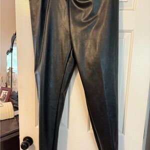 Wonderly Black Faux Leather Leggings